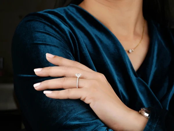 Como-Combinar-Esmaltes-e-Roupas-Guia-de-Cores-em-2026