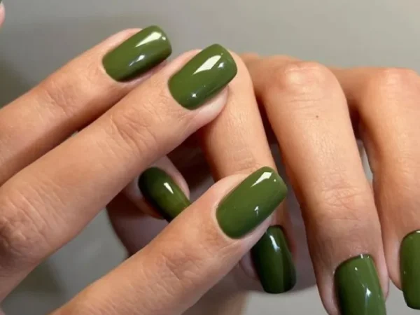 Esmalte oliva profundo